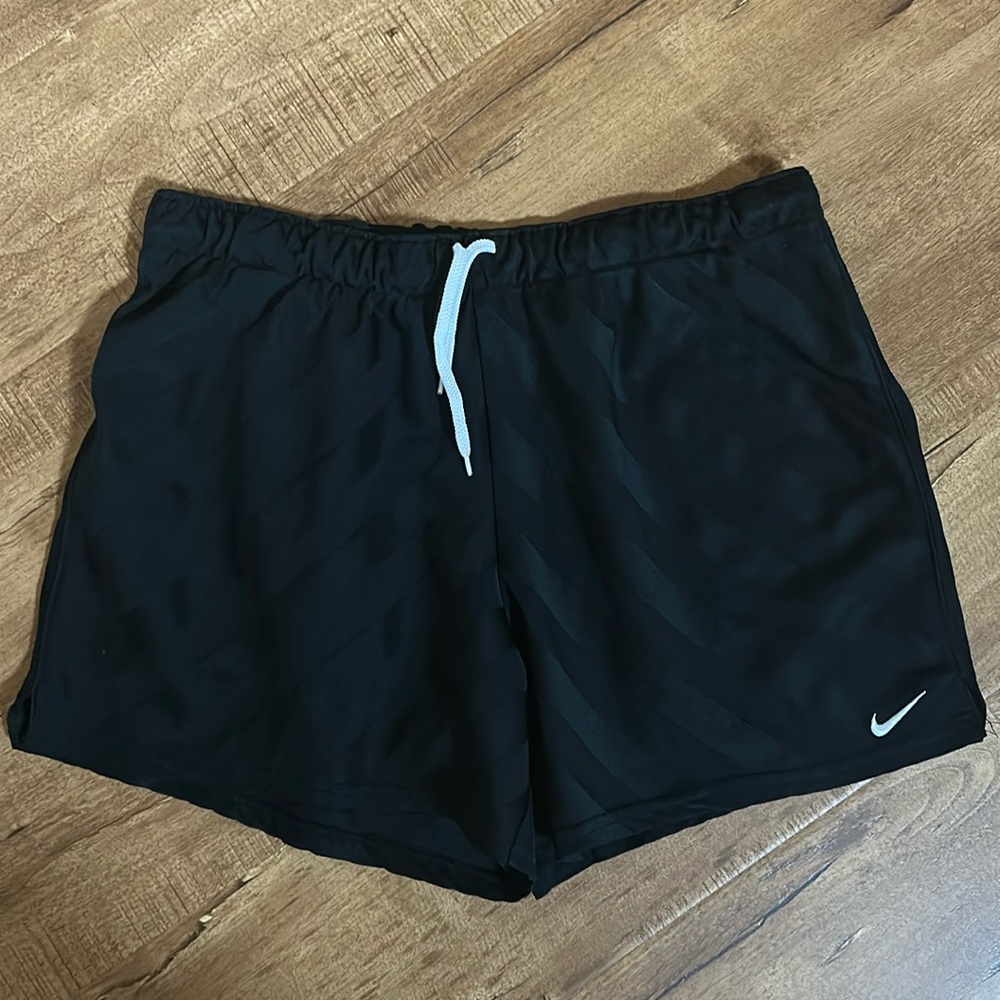 Nike Fit Dry Women’s Large Draw String Shorts
